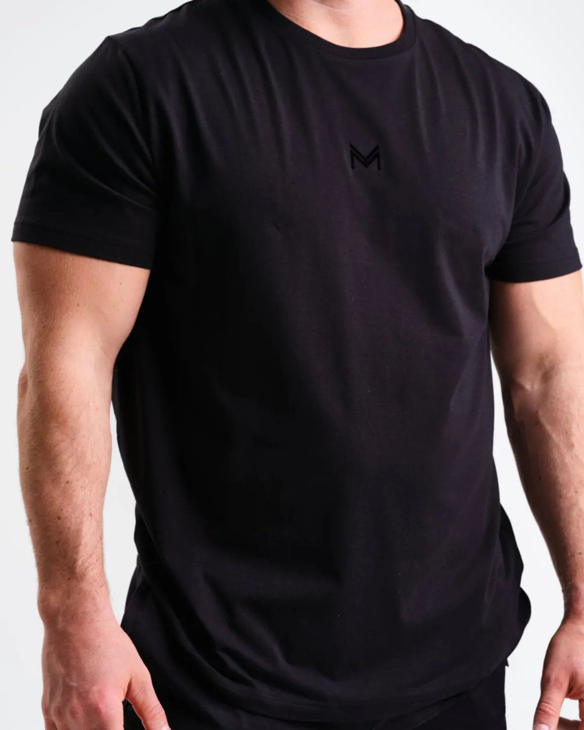 T-Shirt M + Jersey Shorts M Black SET