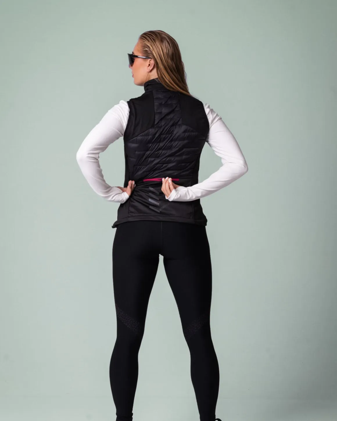 Ultra Tech Hybrid Vest Pitch Black