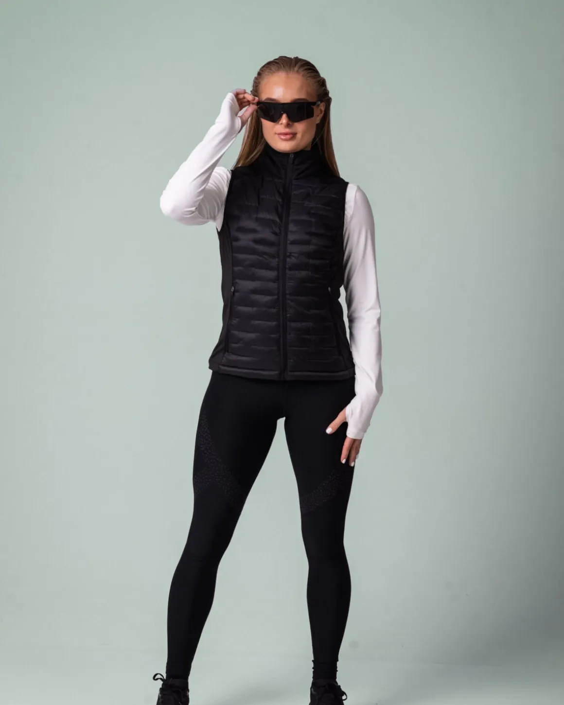Ultra Tech Hybrid Vest Pitch Black