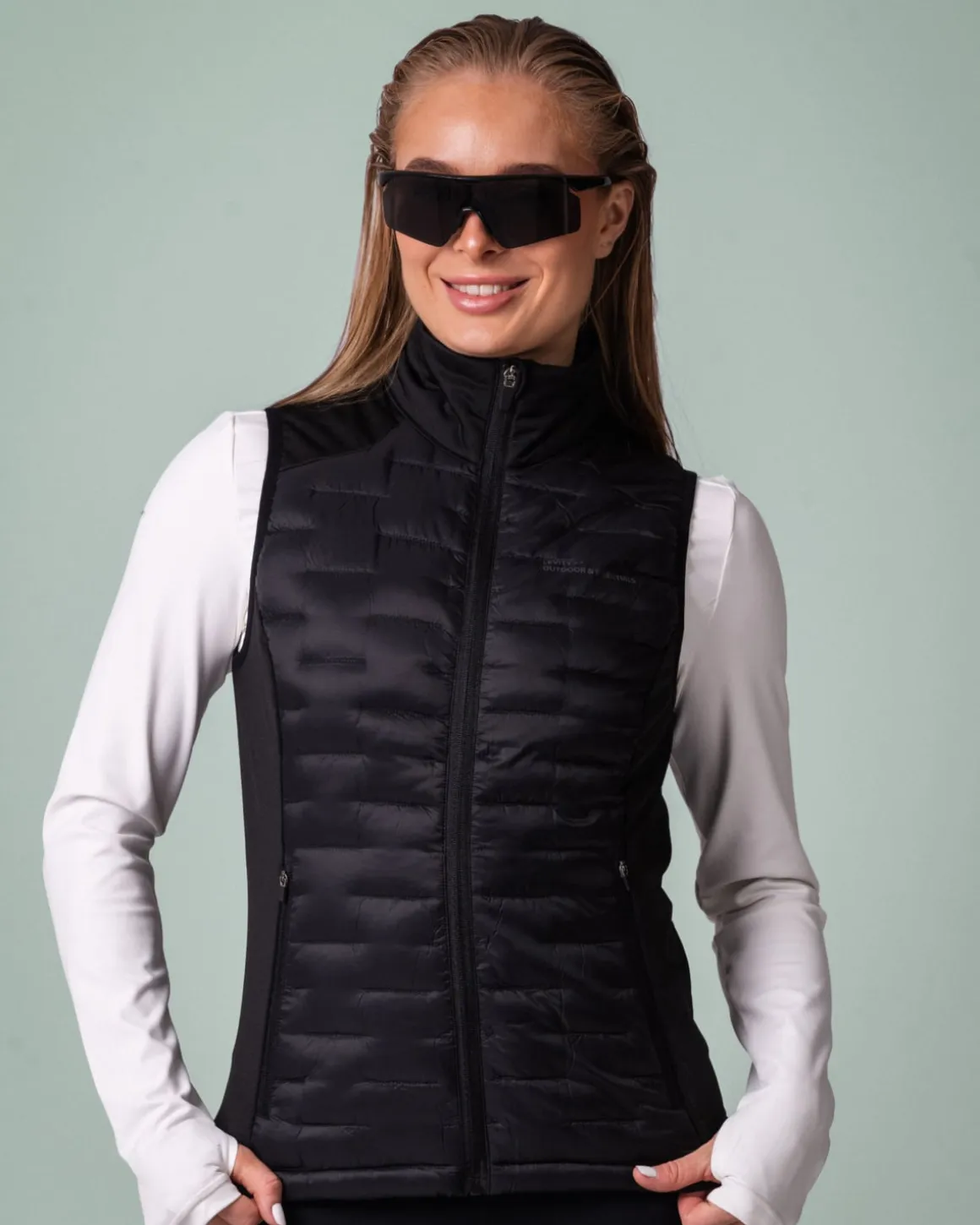 Ultra Tech Hybrid Vest Pitch Black