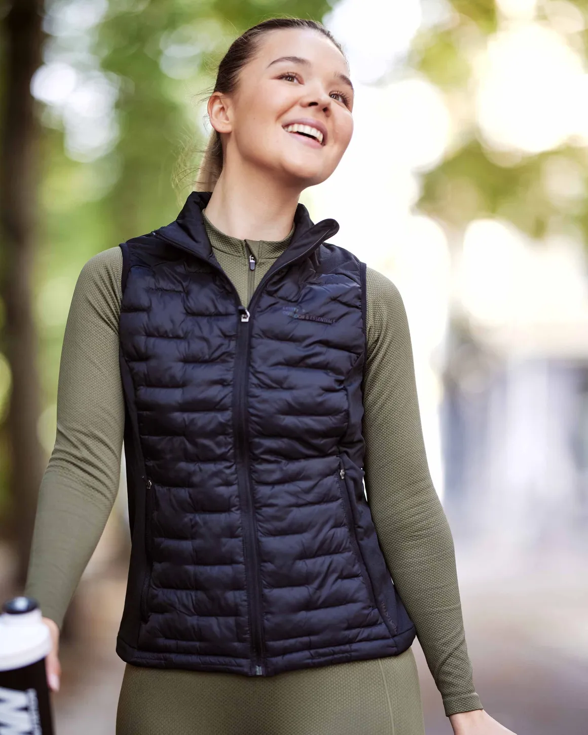 Ultra Tech Hybrid Vest Pitch Black